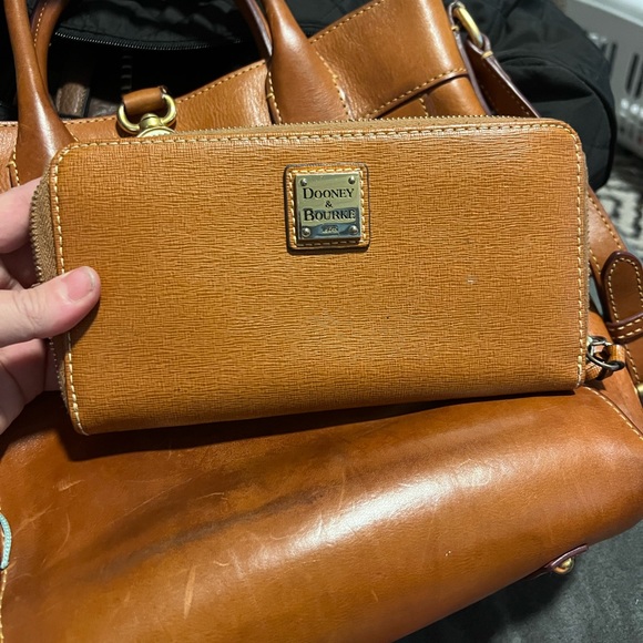 Purses - Picture 2 of 6